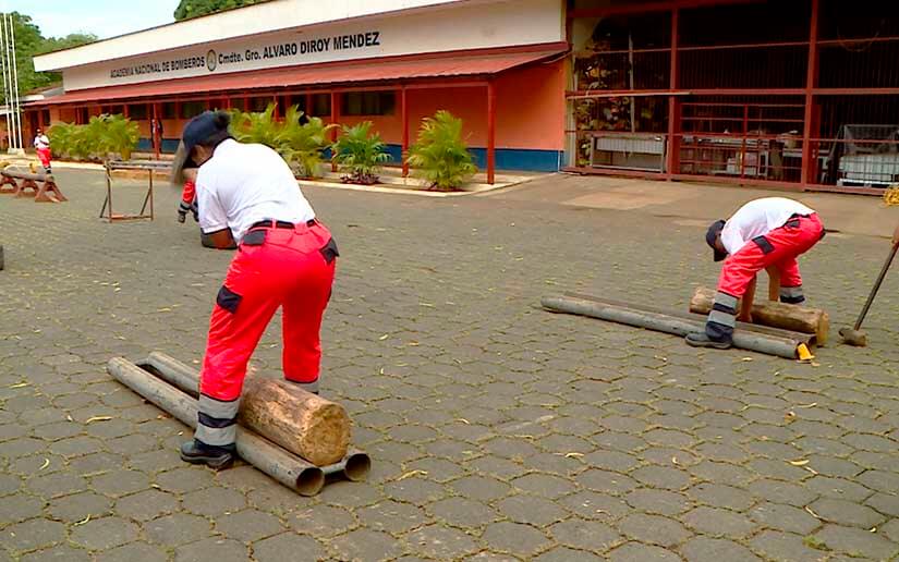 BOMBEROS