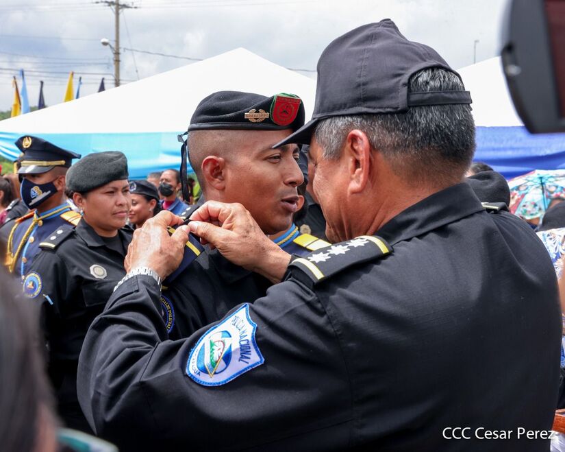 Policía Nacional asciende en grado a 500 oficiales de la DOEP en Managua
