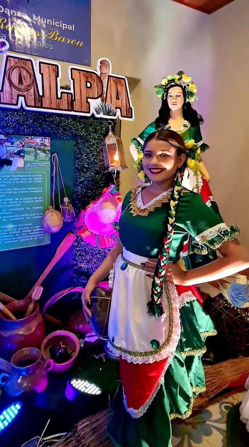 TRAJE