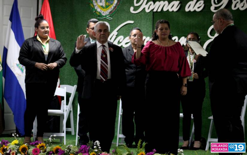 una