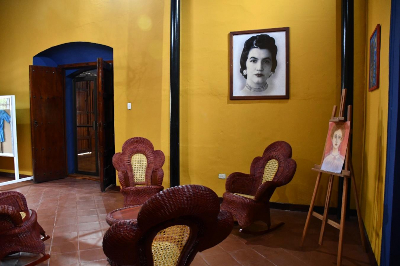 Recorrido gráfico por la Escuela de Bellas Artes “Mariana Sansón Argüello