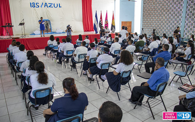 azul