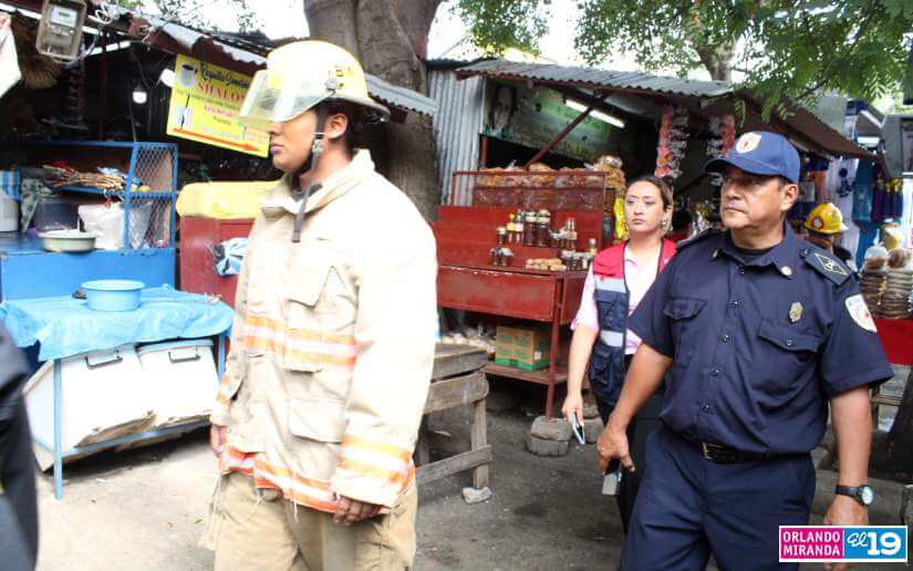 BOMBEROS