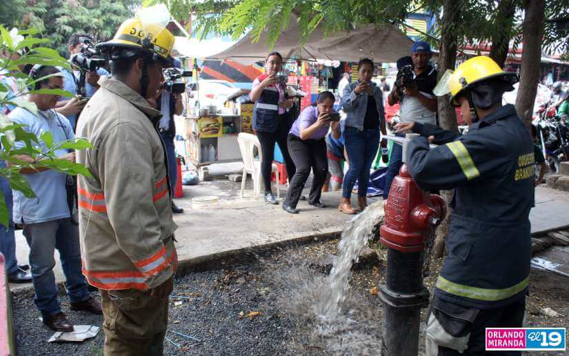 BOMBEROS