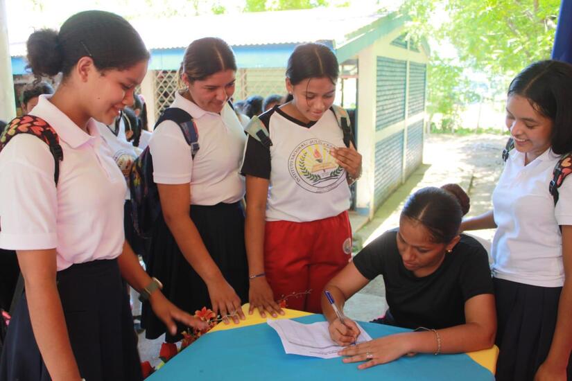 ESCUELAS