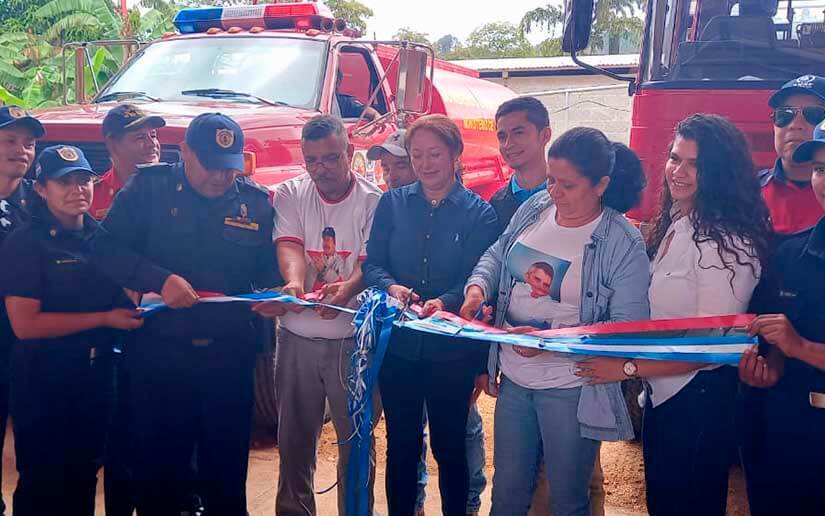 BOMBEROS