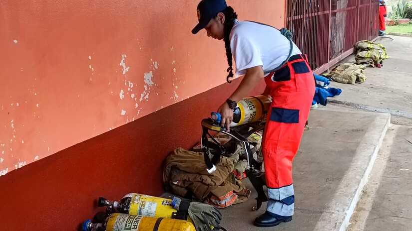 BOMBEROS
