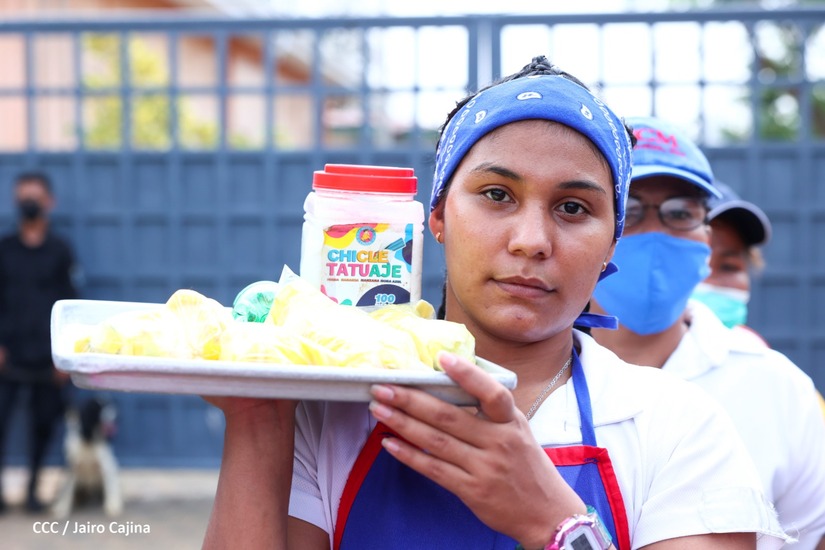 MUJERES