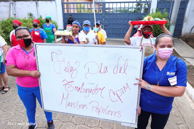 MUJERES