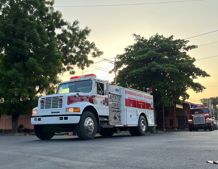 BOMBEROS