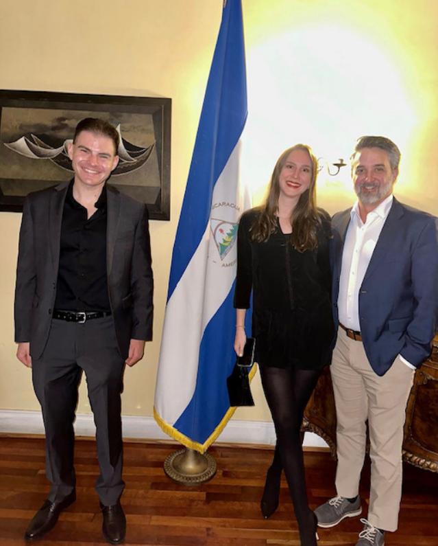 embajada