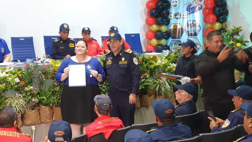 BOMBEROS