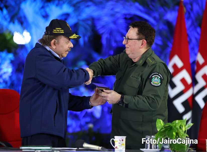 COMANDANTE