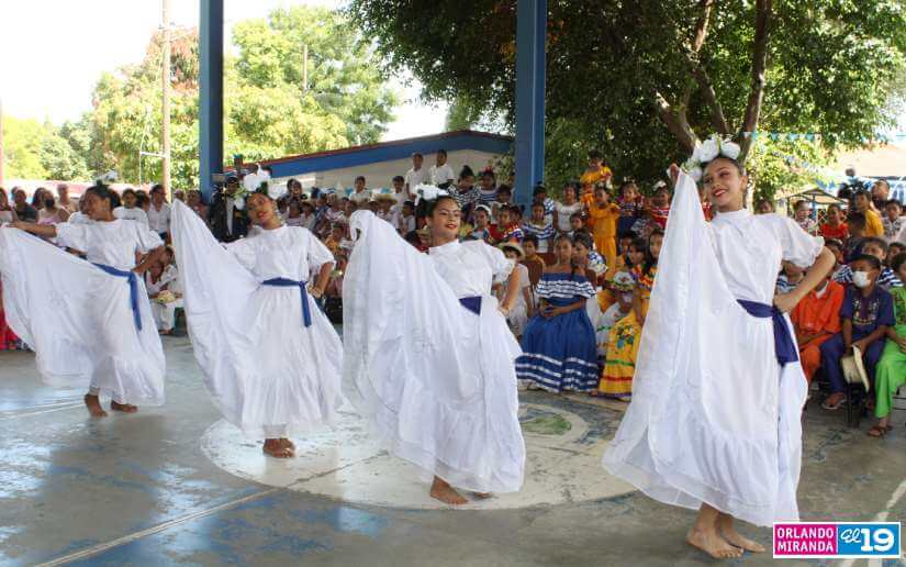 HUIPIL