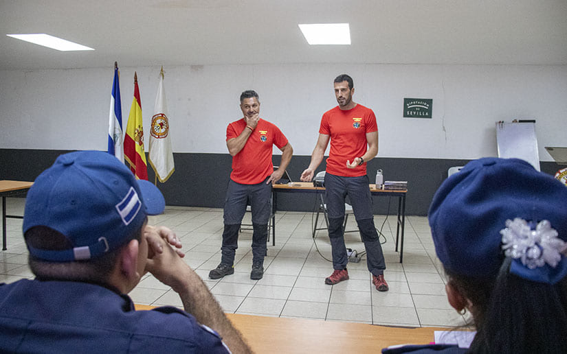BOMBEROS