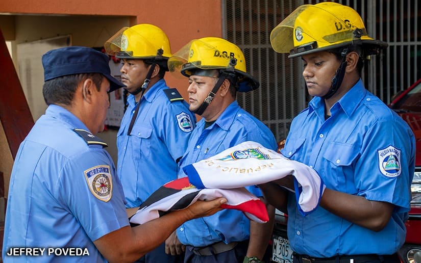 BOMBEROS
