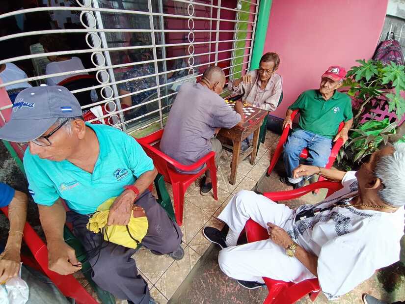 ADULTOS