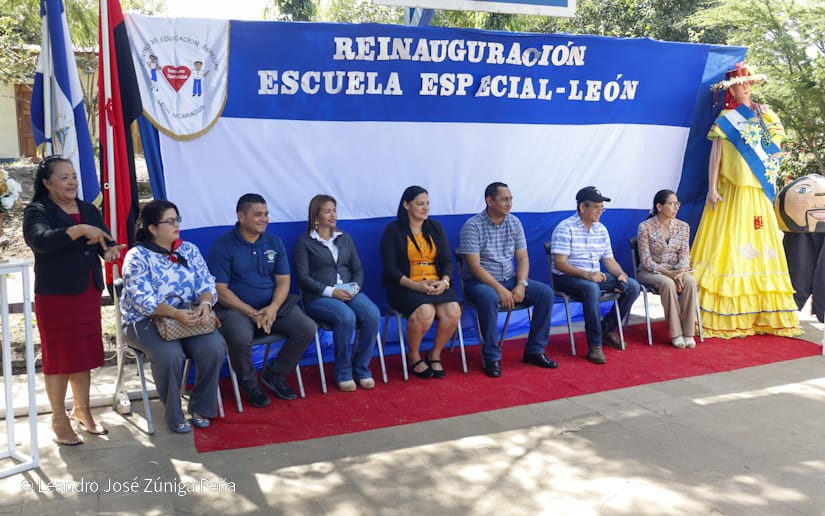 ESCUELA25