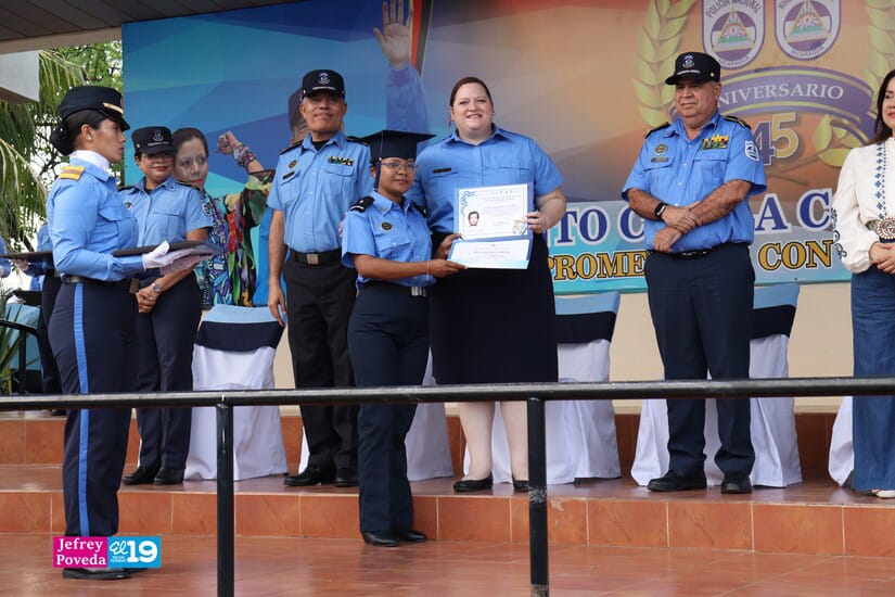 POLICIA13