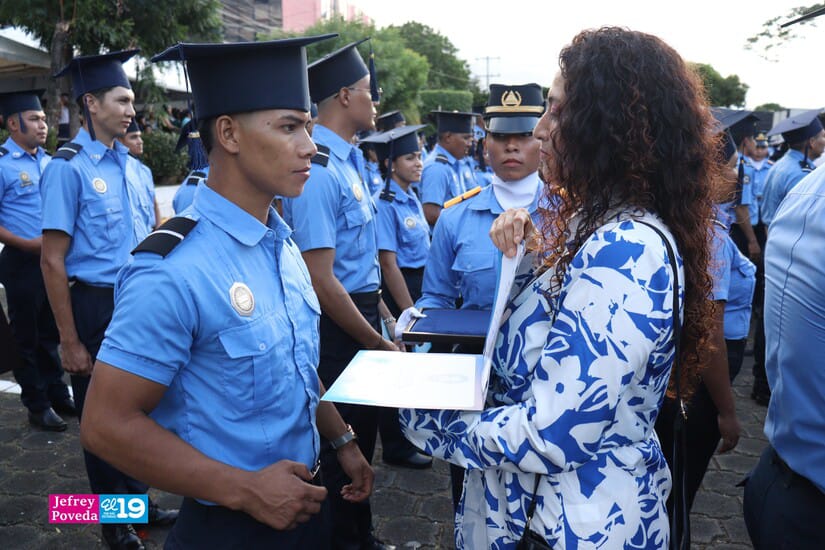 POLICIA21