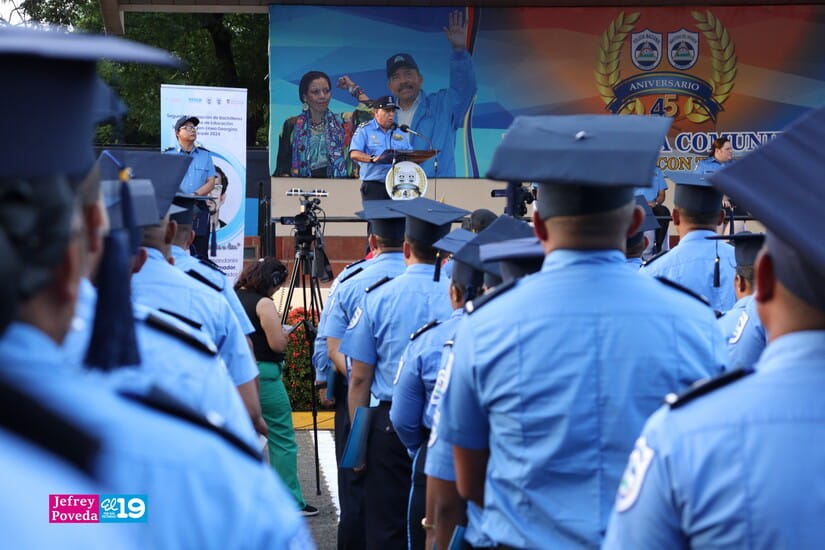 POLICIA26