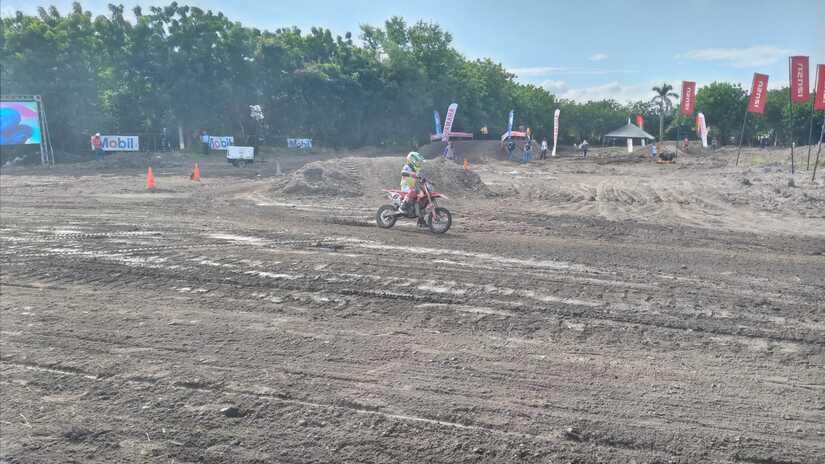MOTO-(9)