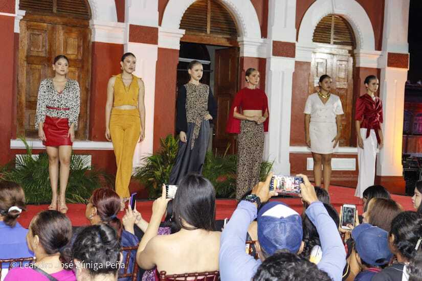 Pasarela25