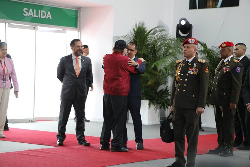 Nicolas-Maduro4