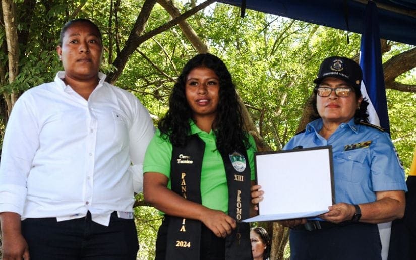 POLICIA-GRADUACION5
