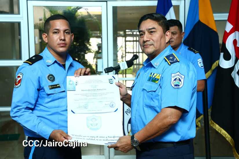 POLICIA10