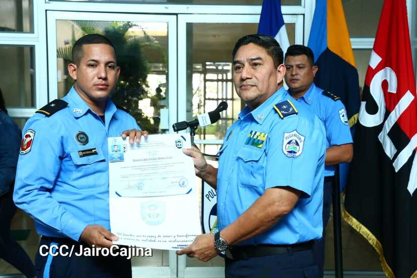 POLICIA11