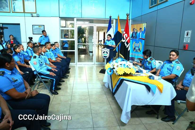 POLICIA16