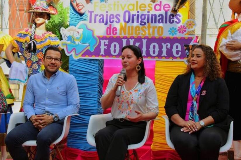 traje