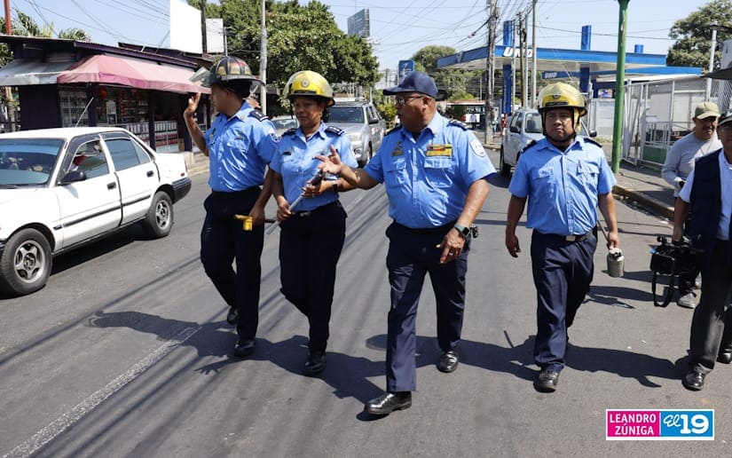 BOMBEROS