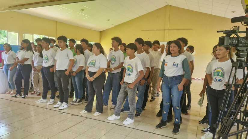 ESTUDIANTES