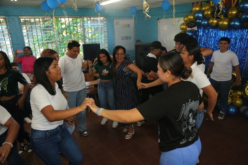 ESCUELA21