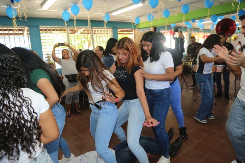 ESCUELA4