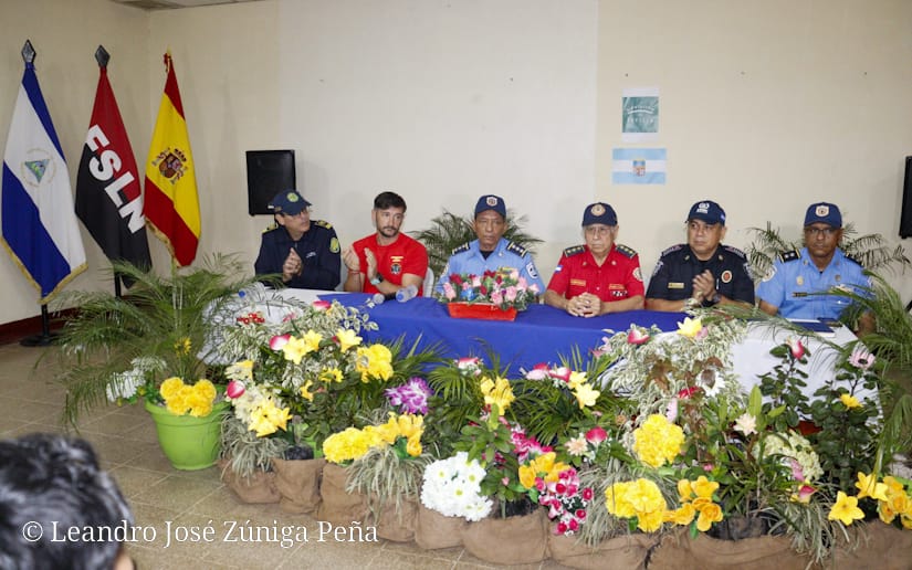 BOMBEROS12