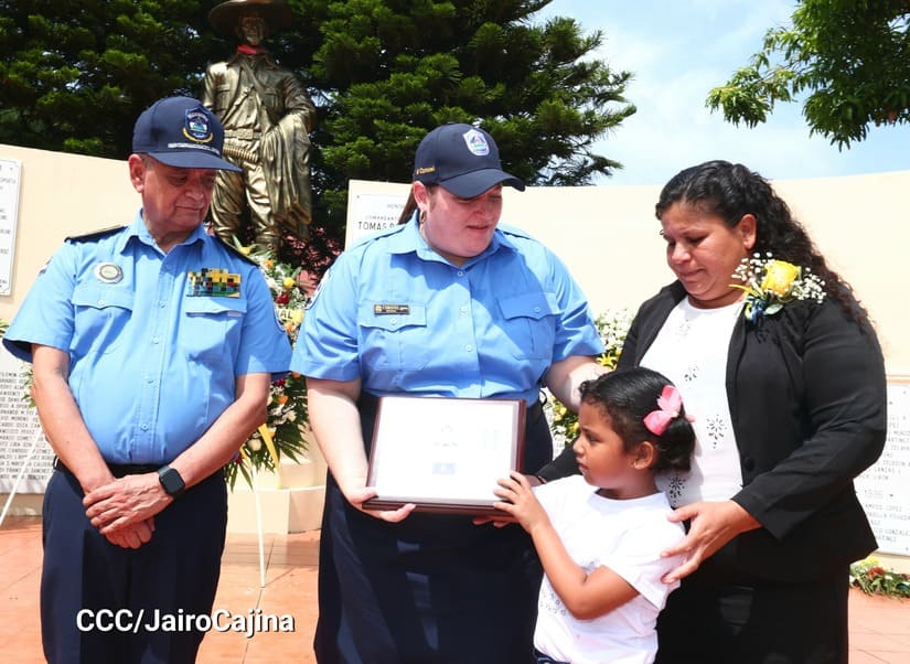 POLICIA11