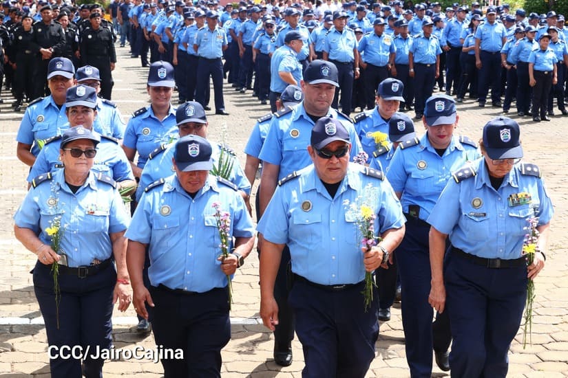 POLICIA30