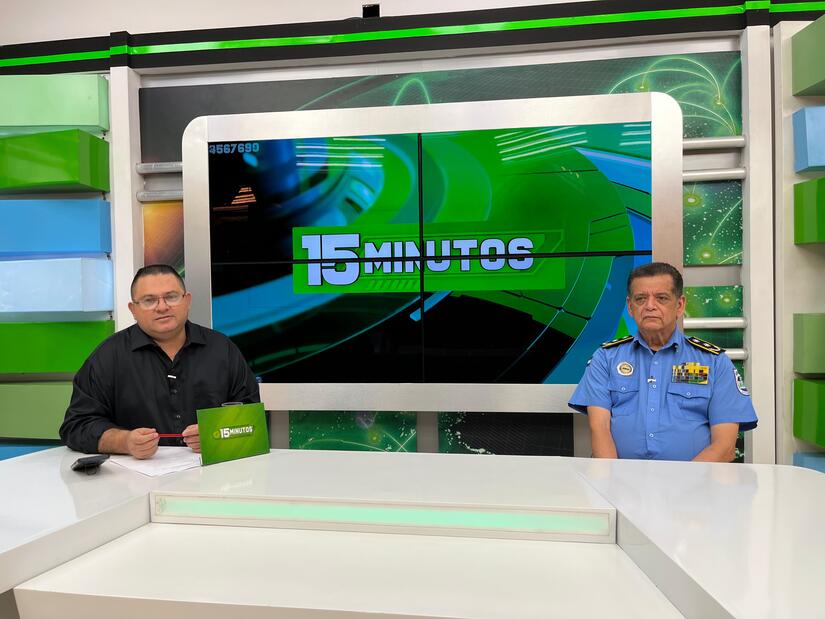 POLICIA15