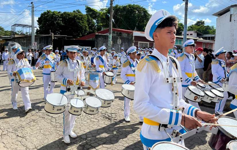 BANDAS4
