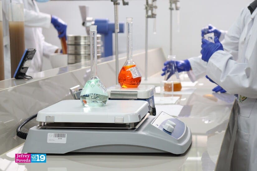 LABORATORIO13
