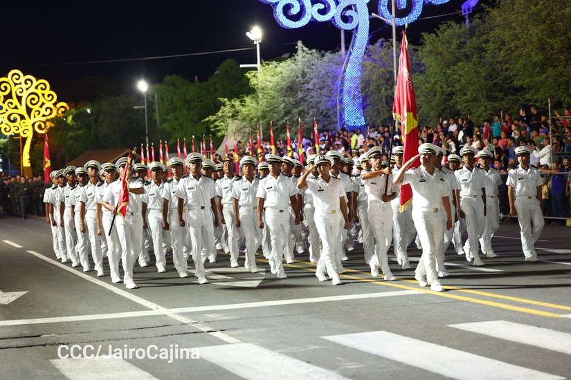 DESFILE