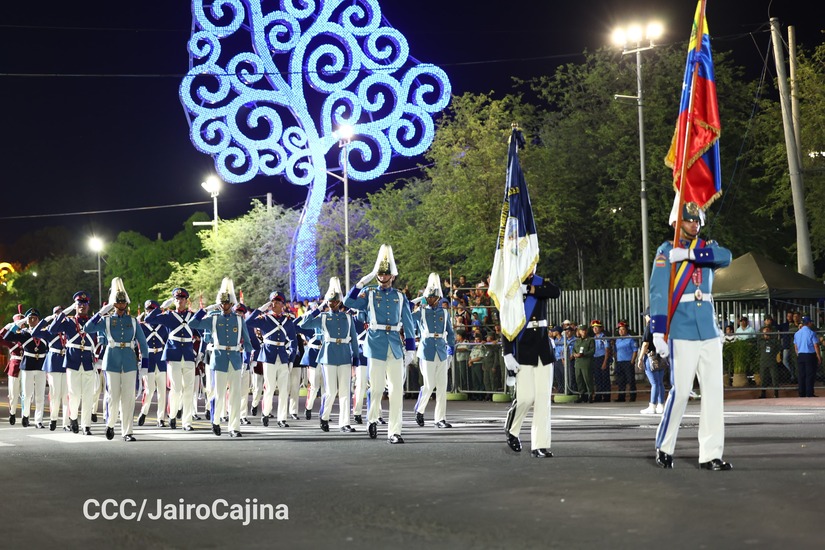 DESFILE