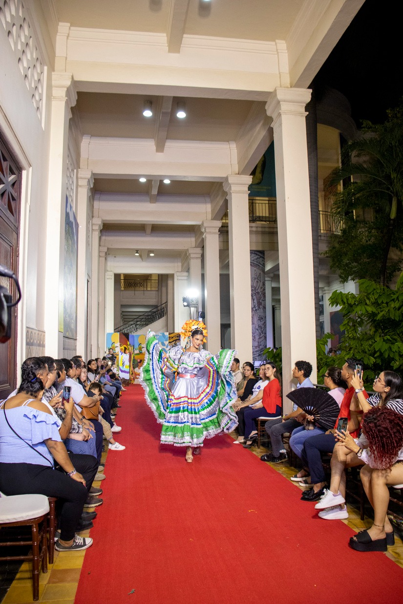 HUIPIL