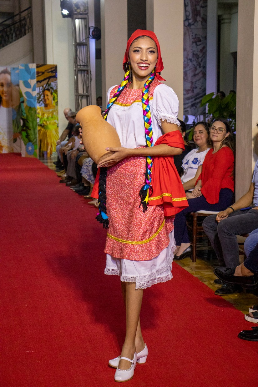 HUIPIL