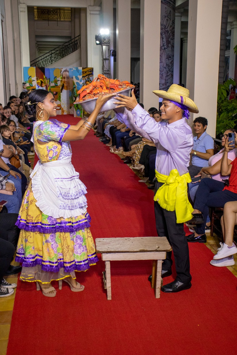 HUIPIL