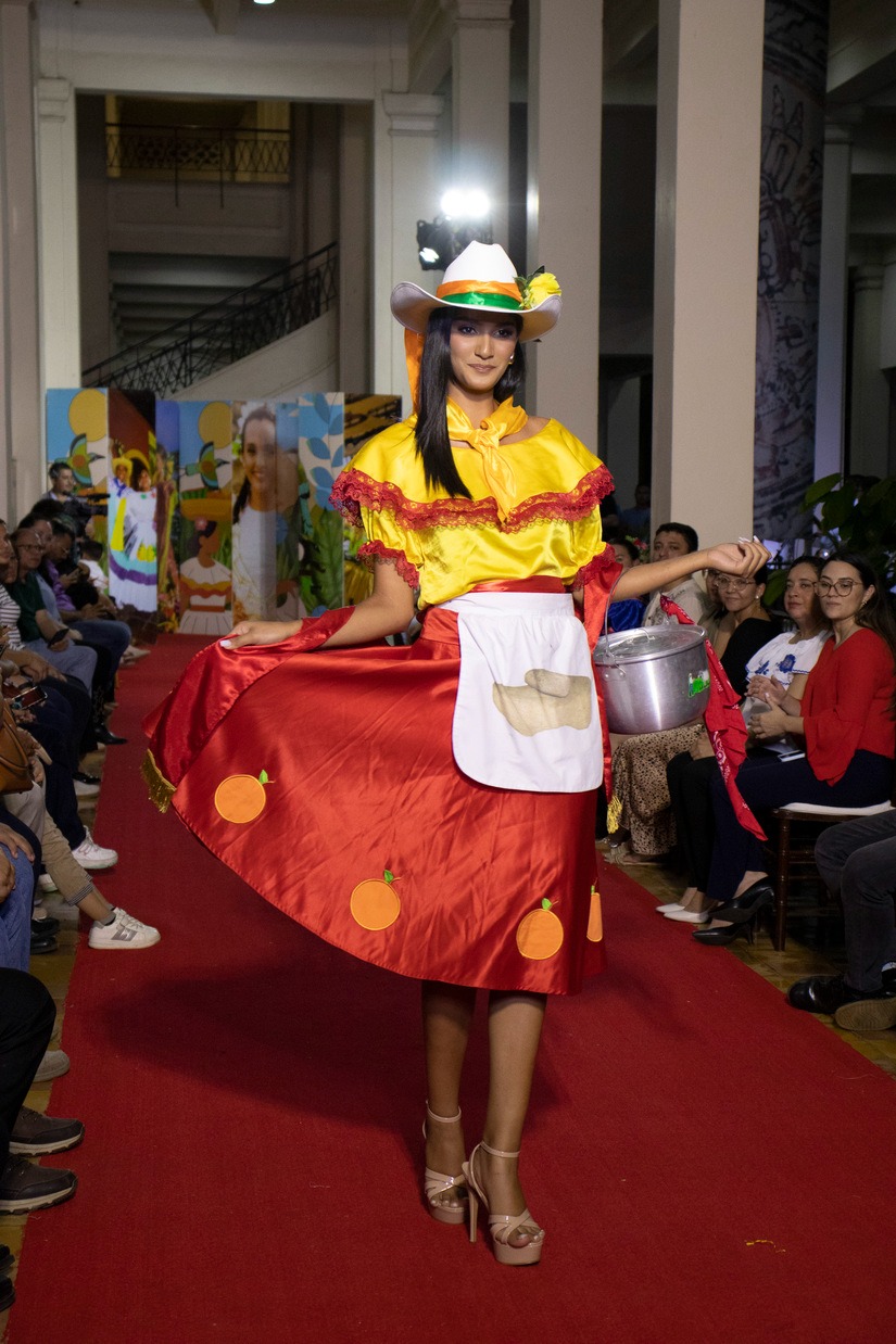HUIPIL