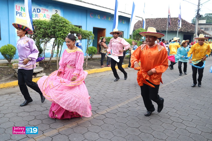 DESFILE-OTRA18